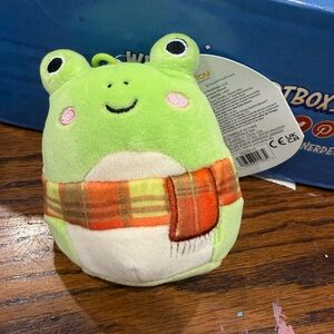 Frog clip Squishmallow